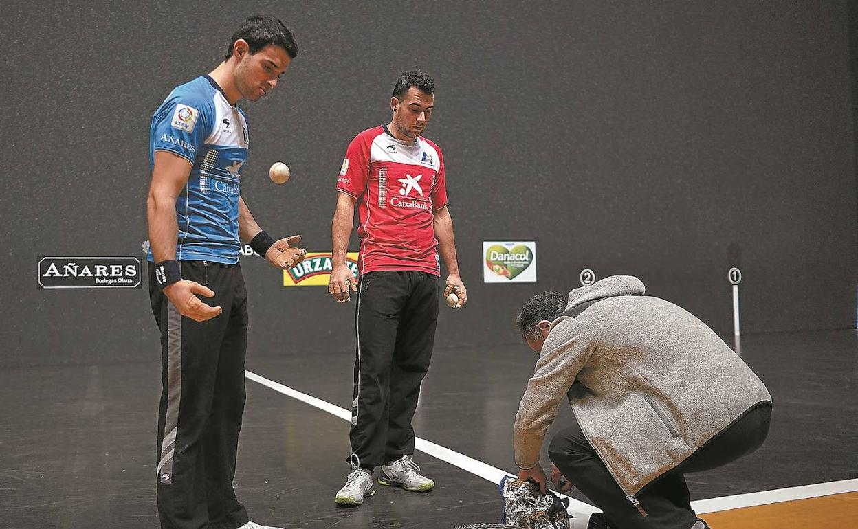 Jokin Altuna es «favorito» y Erik Jaka «tiene peligro» en la final del Manomanista