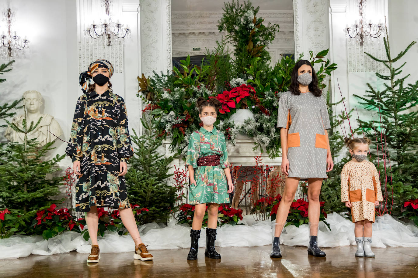 Akukuna presentó un formato de colección innovador basado en el 'do it yourself y Ekomodo, por su parte, unas creaciones basadas en la optimización en la gestión de los residuos. Maider Alzaga y su búsqueda de la comodidad, la marca sostenible Luhei, y las líneas puras de Ane San José demostraron que se puede rebosar estilo a la vez que cuidar del planeta