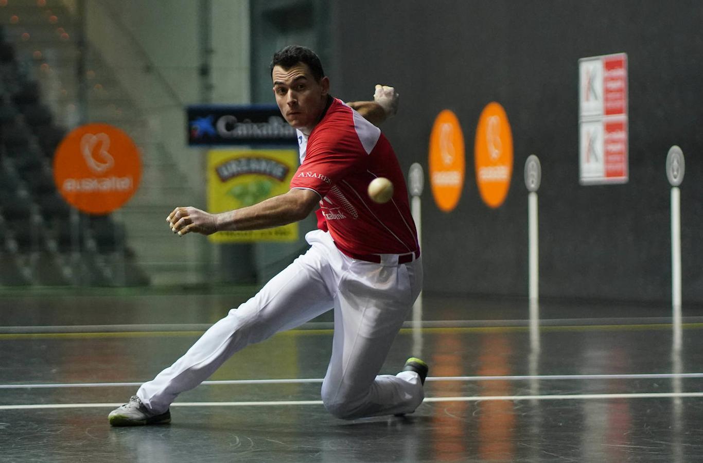 Erik Jaka ha entrado en un selecto grupo de pelotaris guipuzcoanos protagonistas de más de un siglo de Manomanista