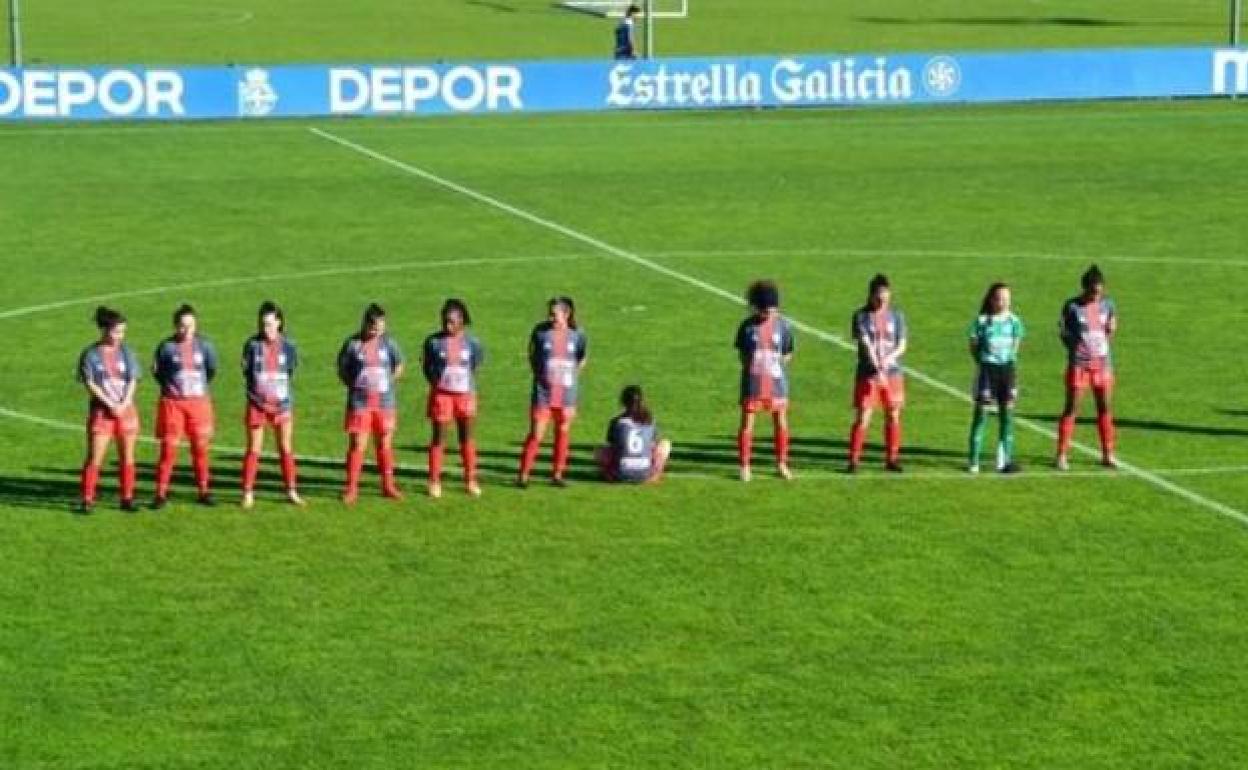 Paula Dapena se sentó de espaldas para mostrar su desacuerdo.