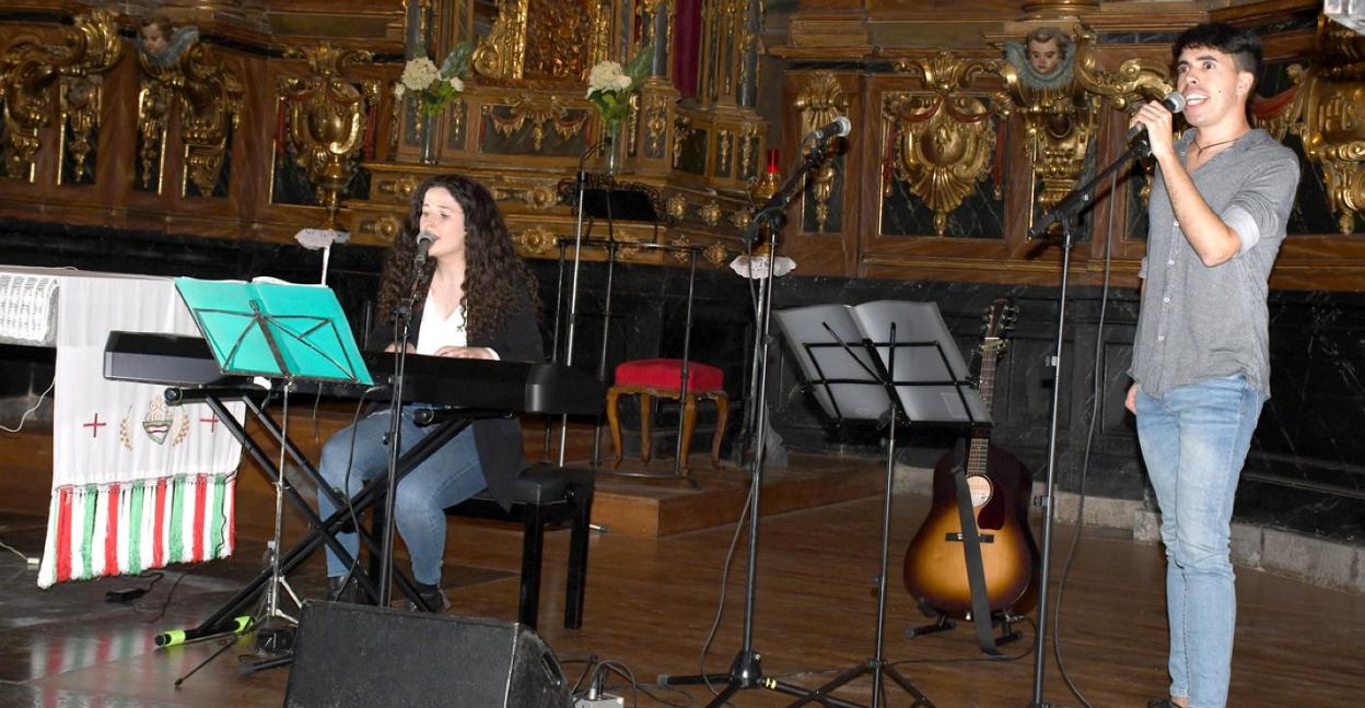 Alaitz Artola eta Jokin Tolosa kontzertuan El Diario Vasco