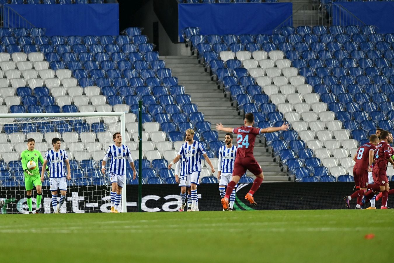 La Real Sociedad busca una victoria ante el colista del grupo F que le permita lograr la clasificación a la siguiente ronda de la Europa League.