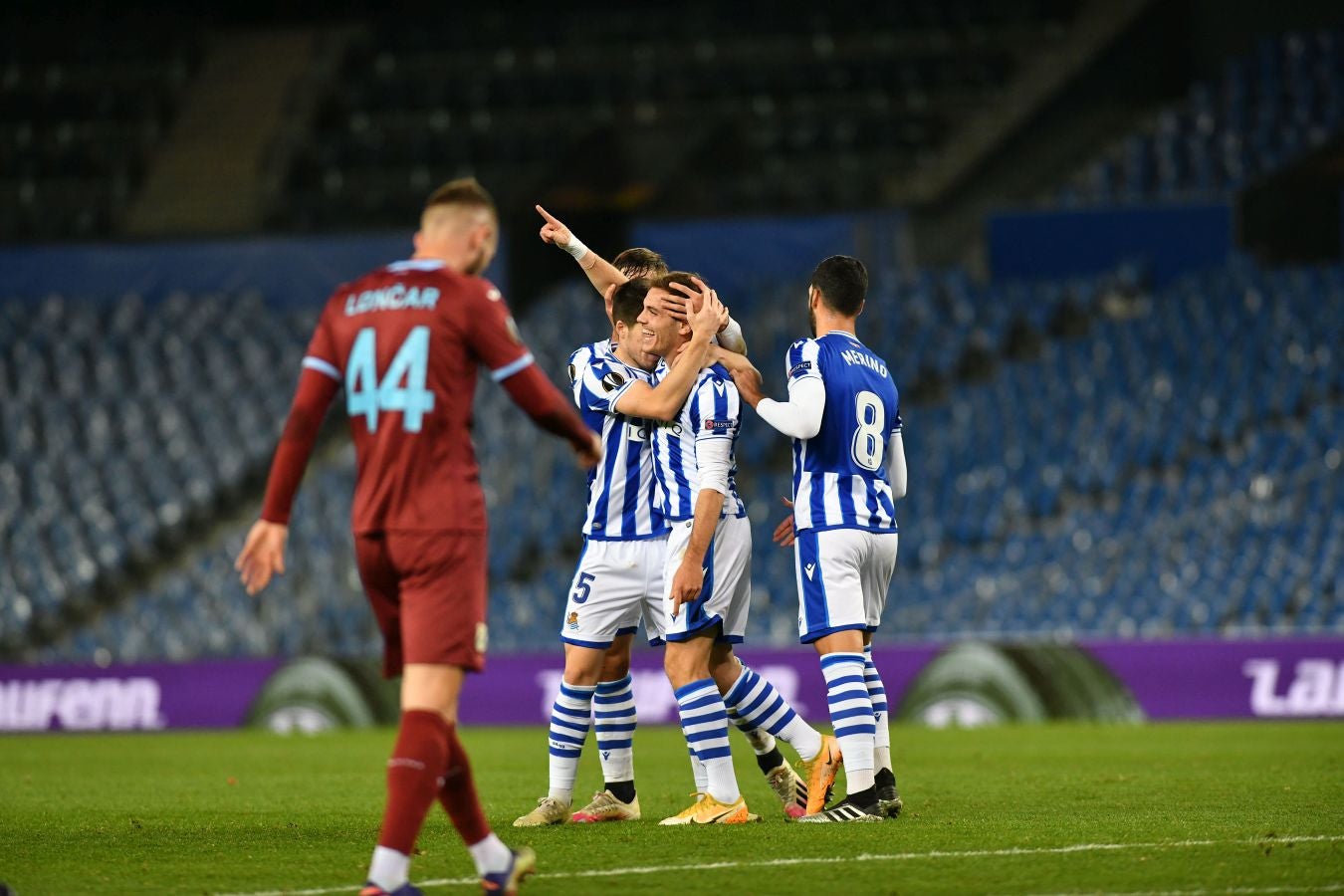 La Real Sociedad busca una victoria ante el colista del grupo F que le permita lograr la clasificación a la siguiente ronda de la Europa League.