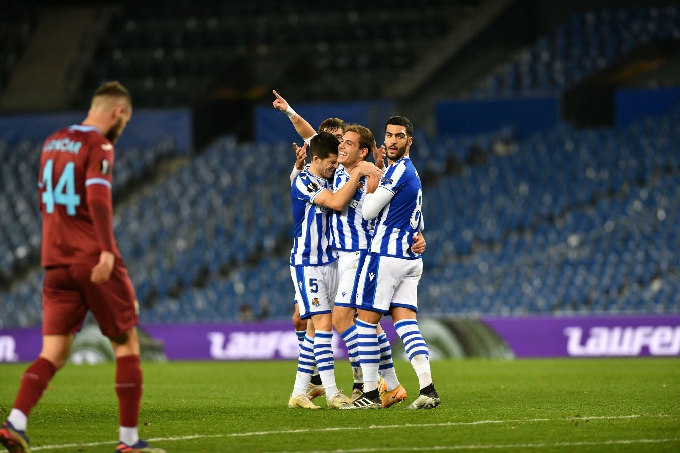 La Real Sociedad busca una victoria ante el colista del grupo F que le permita lograr la clasificación a la siguiente ronda de la Europa League.