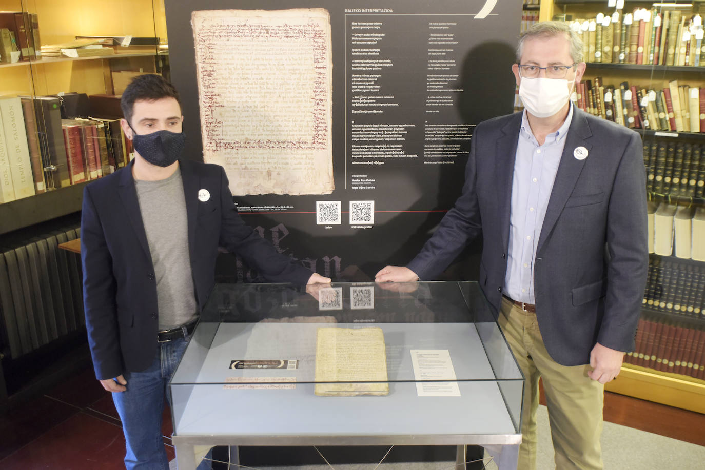 La Diputación Foral de Gipuzkoa ha celebrado el Día Internacional del Euskara con dos elementos extraordinarios en estos días: una buena noticia y una composición lírica en euskera, en realidad dos, de principios del siglo XVI. El texto, datado en torno a 1515, es el primer texto en dialecto gipuzcoano arcaico del que hay constancia, así la primera poesía escrita en euskera de ha llegado hasta nuestros días. El documento, hallado de manera fortuita en el Archivo Histórico Provincial y de Protocolos Históricos de Gipuzkoa, en Oñati, el pasado mes de junio, sería también, con dos breves manuscritos hallados en Navarra el siglo XV, el tercer texto en euskera más antiguo de cuantos se conocen.