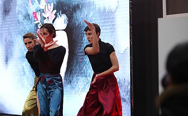 Bagara Durangoko dantza taldea, atzoko ekitaldian. 