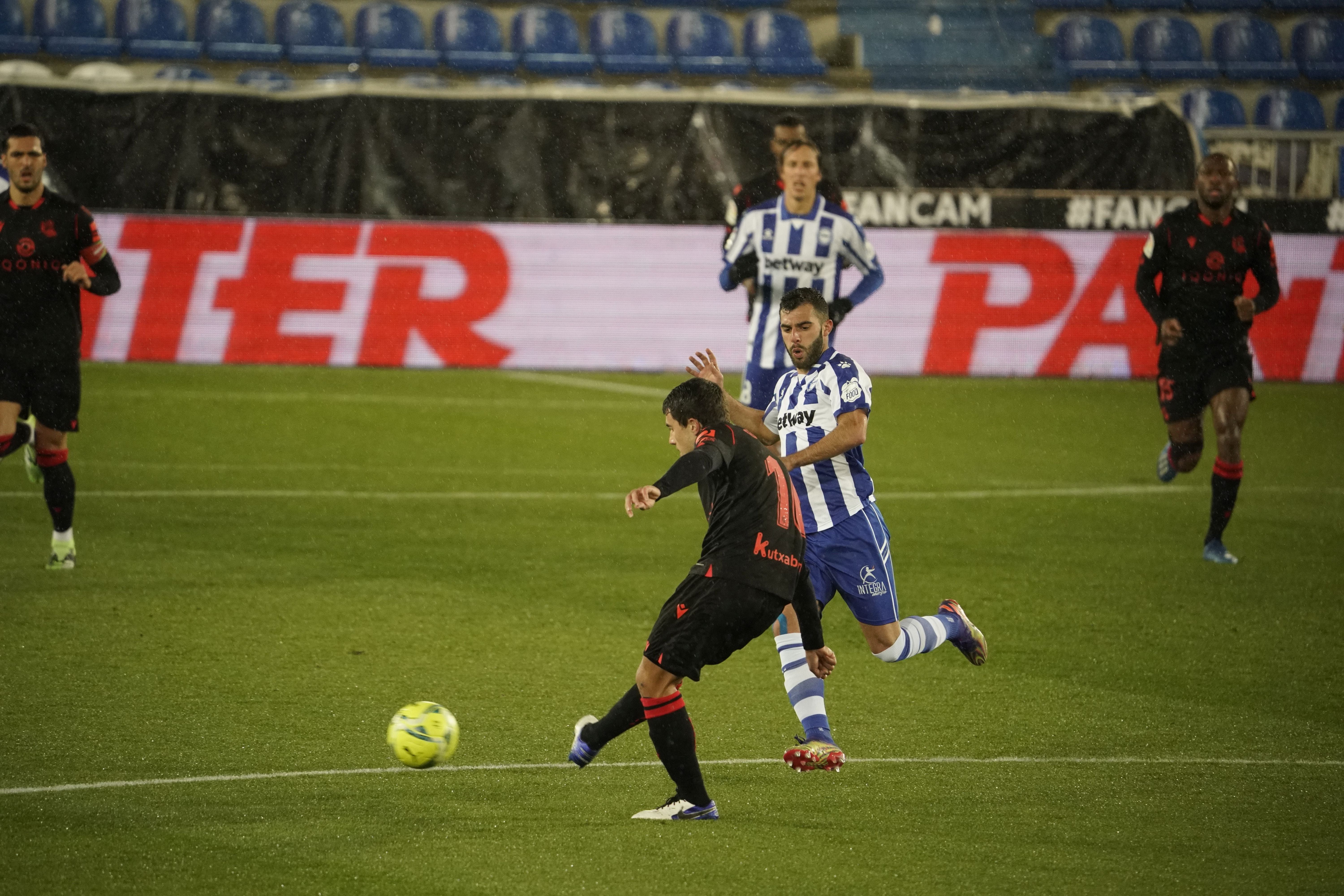 Fotos: Las mejores imágenes del partido entre el Alavés y la Real Sociedad