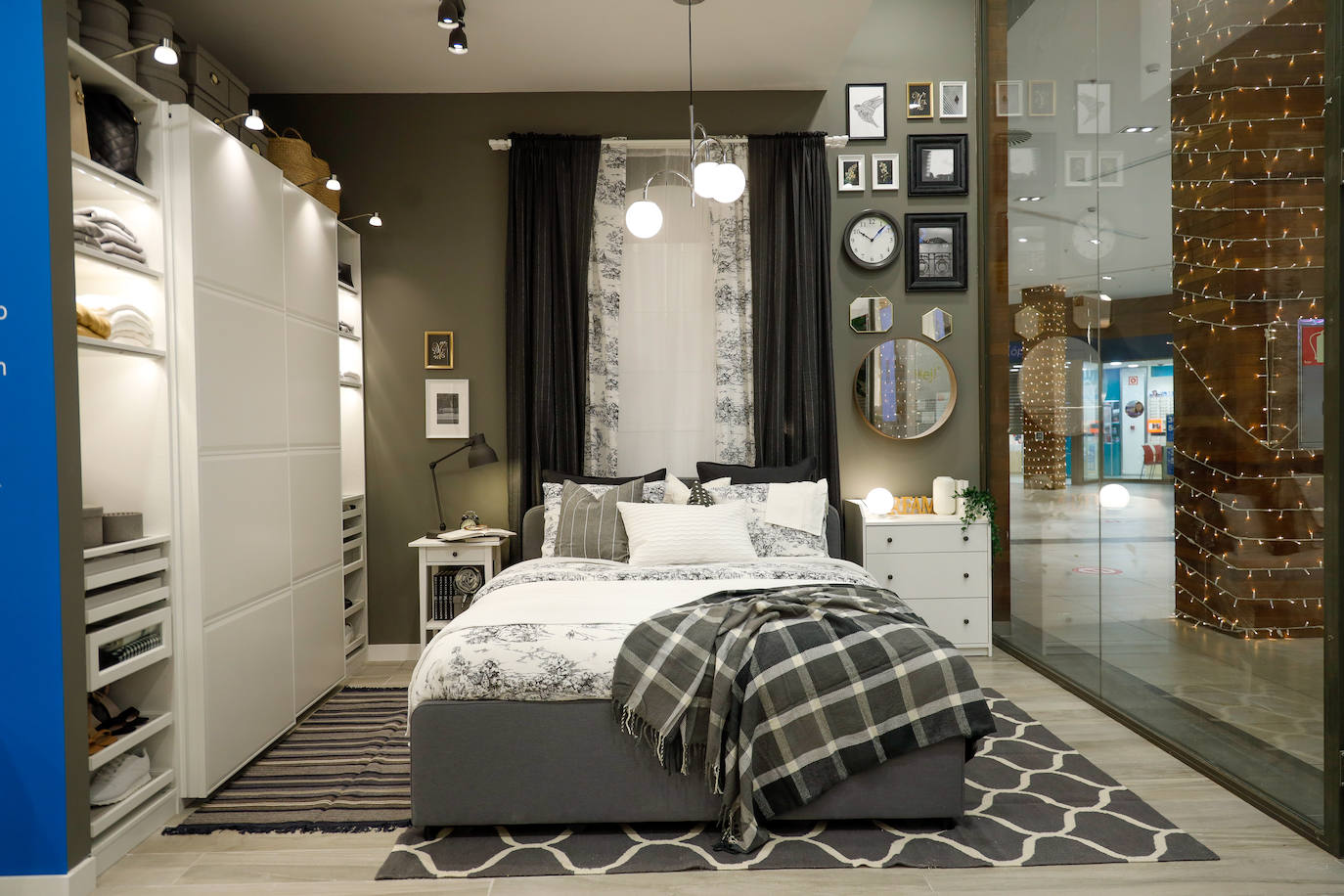 Ikea abre una tienda de 100 metros cuadrados en el Centro Comercial Garbera basada en la atención personalizada, la recepción de compras y envío de solicitudes