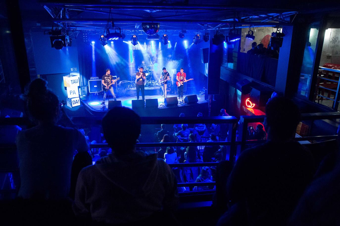 Imagen secundaria 1 - Egunak utzi zituen hainbat irudi.