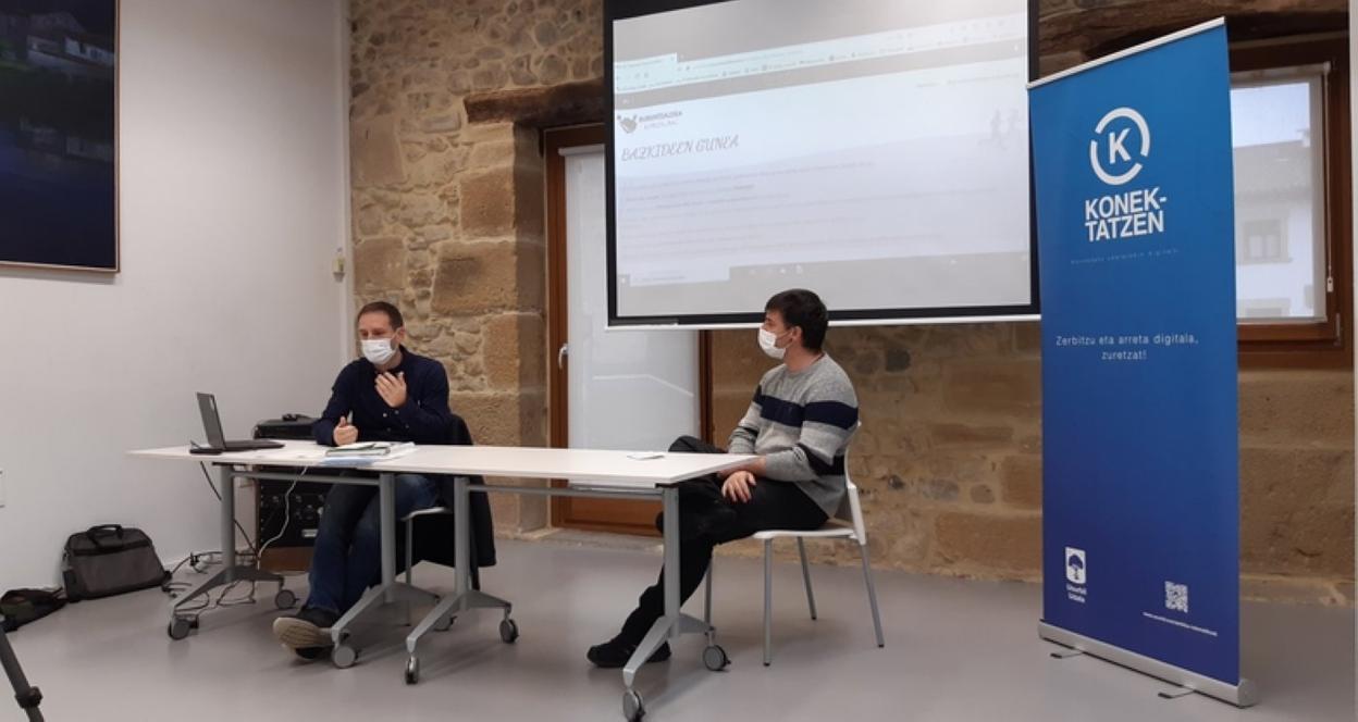 Beñat Larrañaga eta Garikoitz Garagarza izan ziren aurkezpenean. 