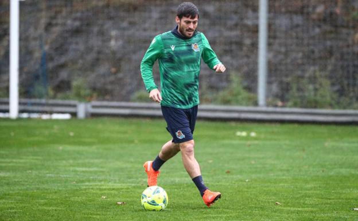 Imanol: «Silva no estará ni en Barcelona, ni en Levante y Oyarzabal igual llega al sábado»