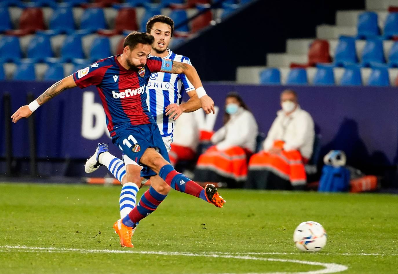 Fotos: Las mejores imágenes del Levante - Real Sociedad