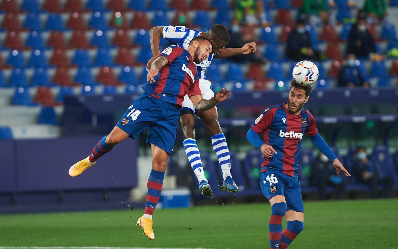 Fotos: Las mejores imágenes del Levante - Real Sociedad