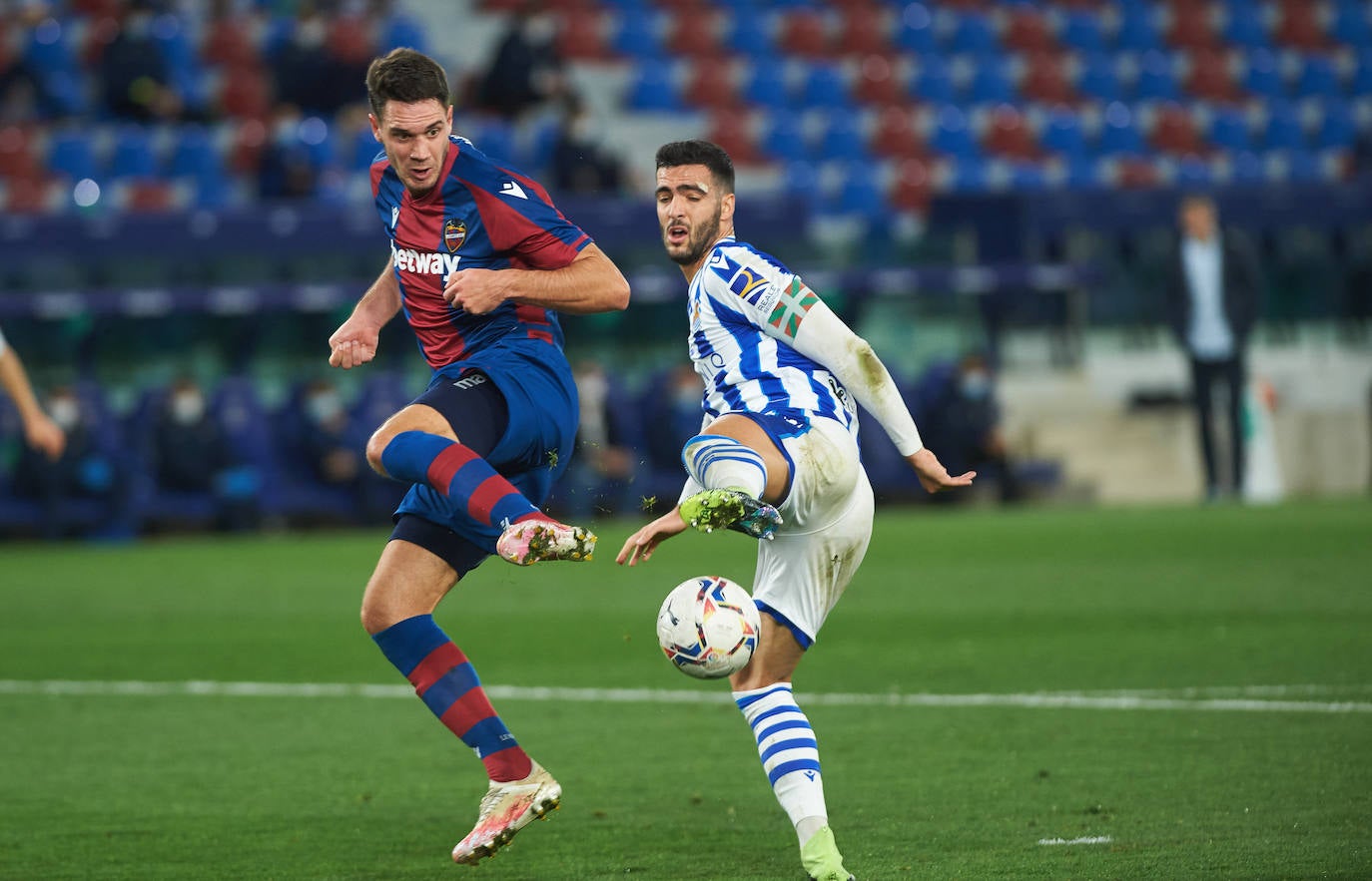 Fotos: Las mejores imágenes del Levante - Real Sociedad