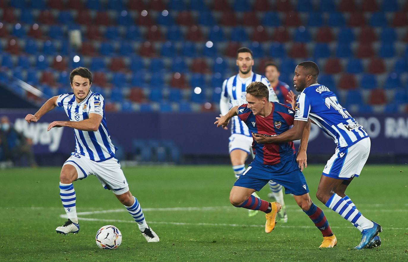 Fotos: Las mejores imágenes del Levante - Real Sociedad