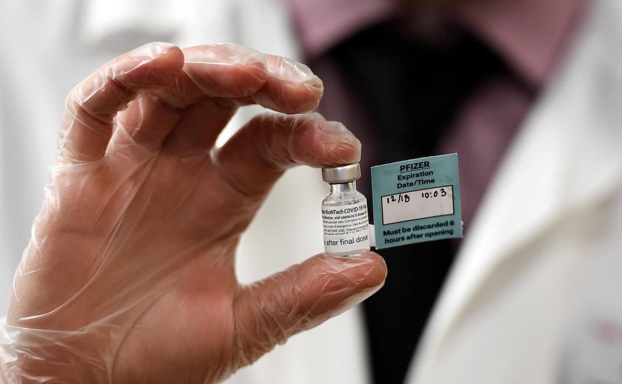 Las primeras dosis. La vacuna de Pzifer espera recibir mañana la aprobación de la Agencia Europea del Medicamento. 