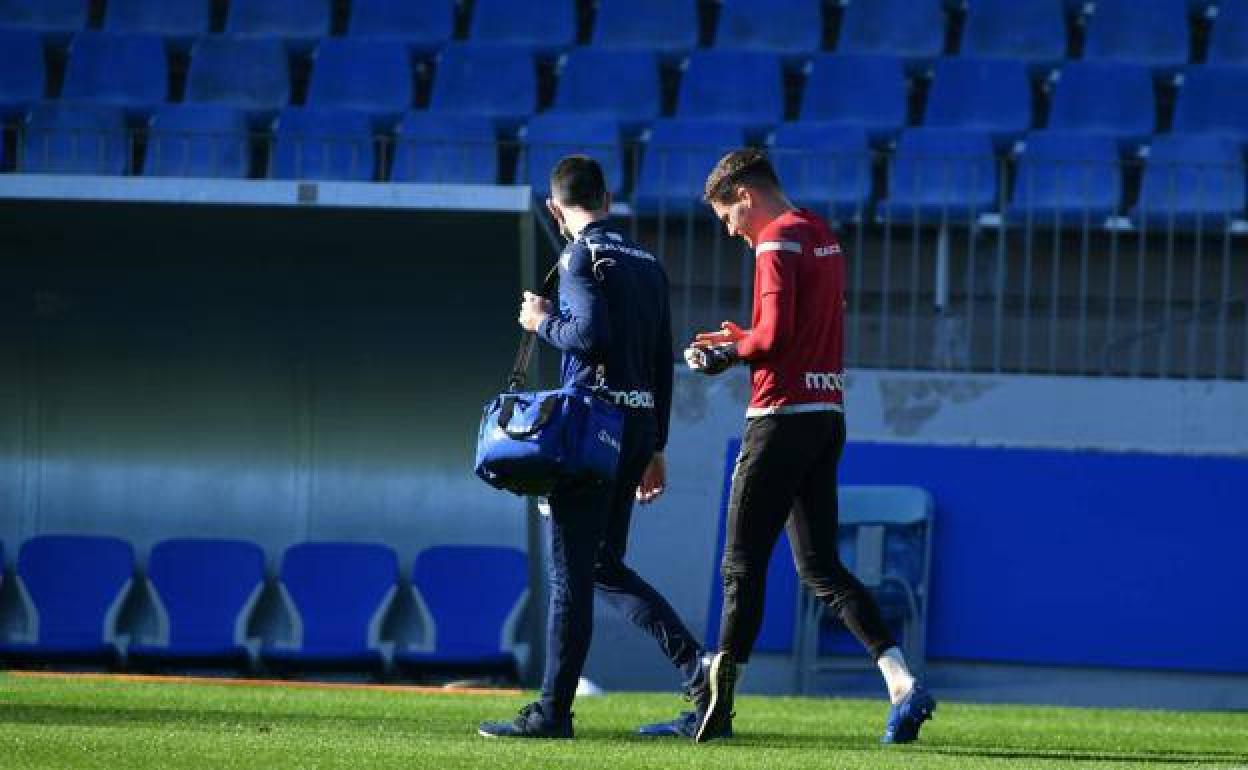 Álex Remiro encaja en tres partidos los mismos goles que en trece