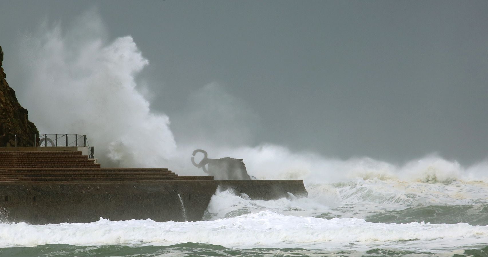 Imágenes del temporal en Donostia