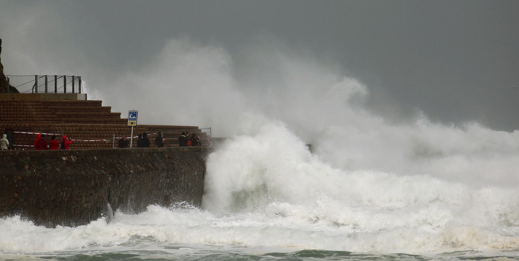 Imágenes del temporal en Donostia