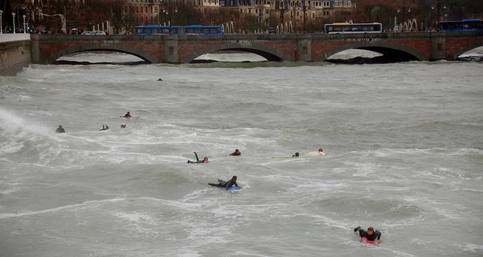 Imágenes del temporal en Donostia