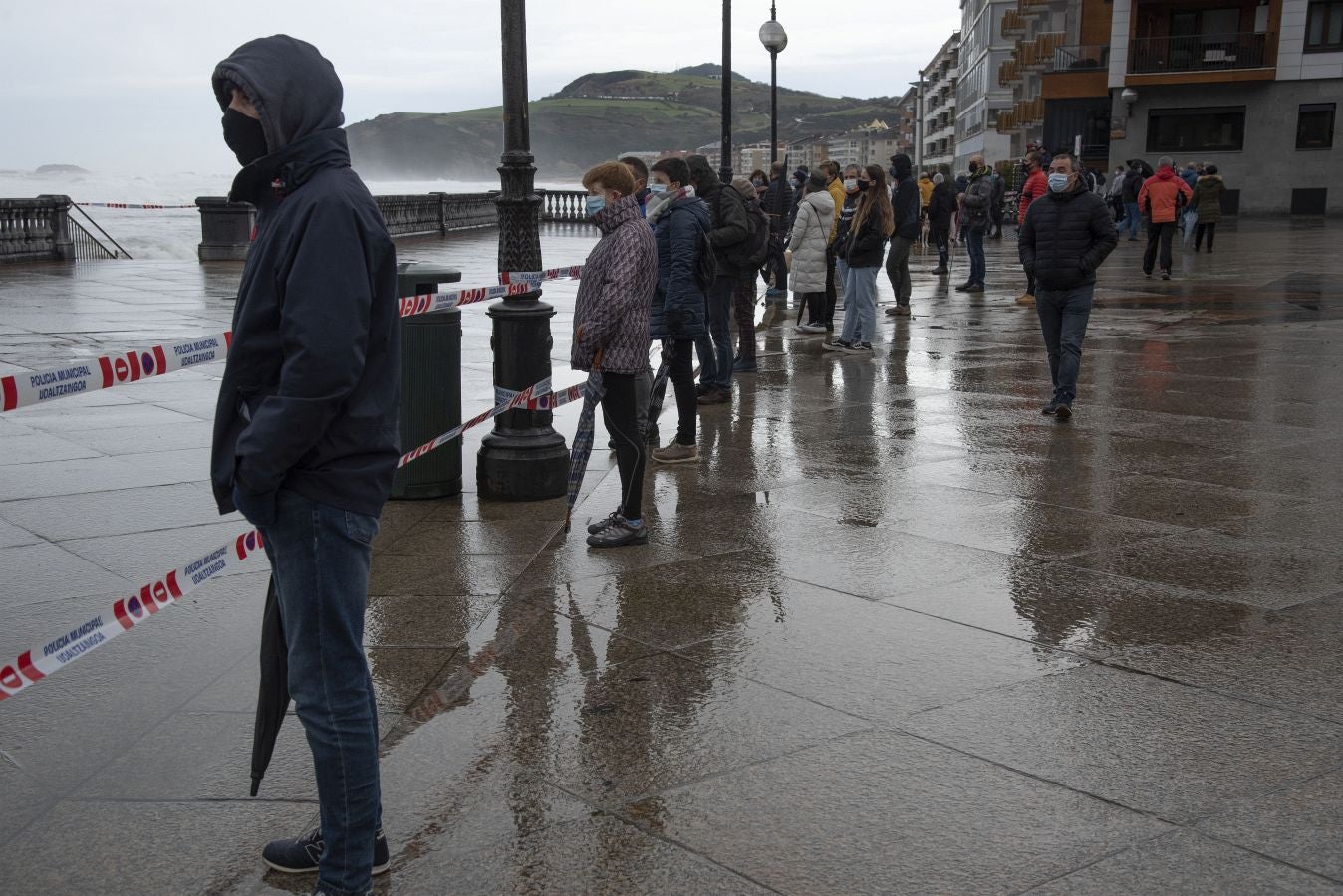 Imágenes del temporal en Zarautz
