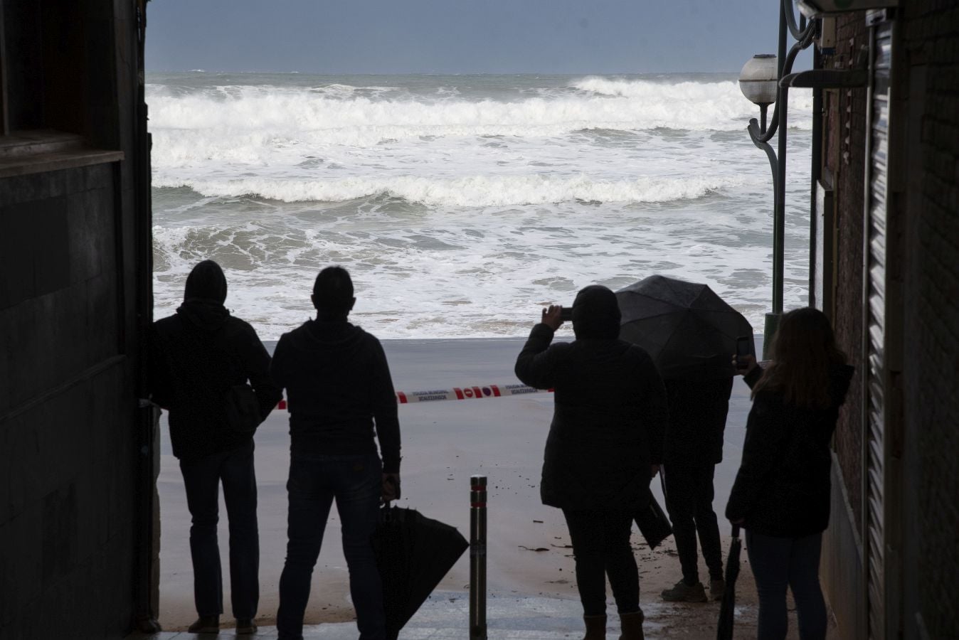 Imágenes del temporal en Zarautz. 