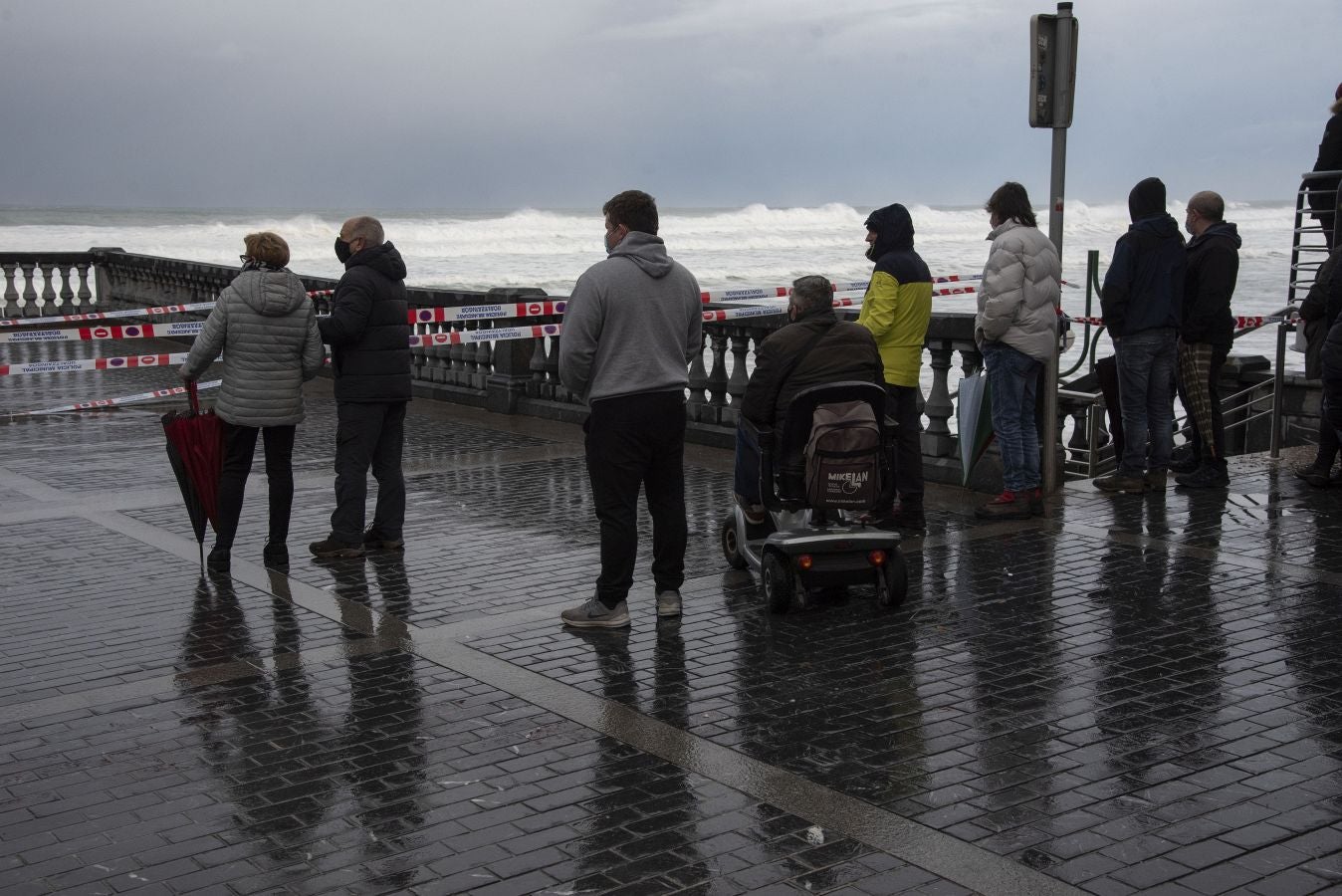 Imágenes del temporal en Zarautz