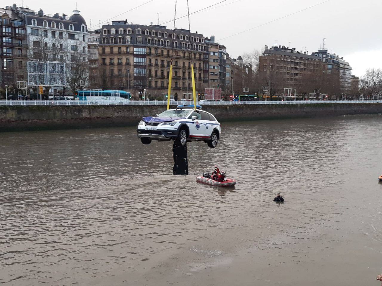 El otro agente que se encontraba en el vehículo en el momento del accidente ha sido trasladado al hospital 