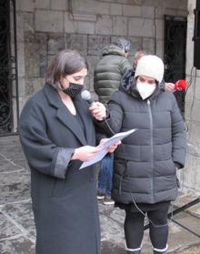 Imagen secundaria 2 - Arrasate se echa a la calle en repulsa por el asesinato de Mariam Ibarluzea en Canarias