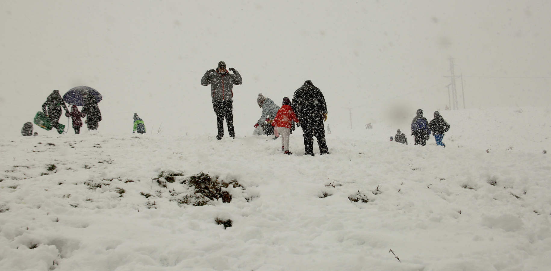 El Departamento vasco de Seguridad mantiene para este martes el aviso amarillo ante la previsión de que la cota de nieve pueda situarse entre los 200 y los 400 metros. Asimismo, se activará aviso amarillo para esta próxima jornada y la del miércoles por riesgo de heladas en el interior.