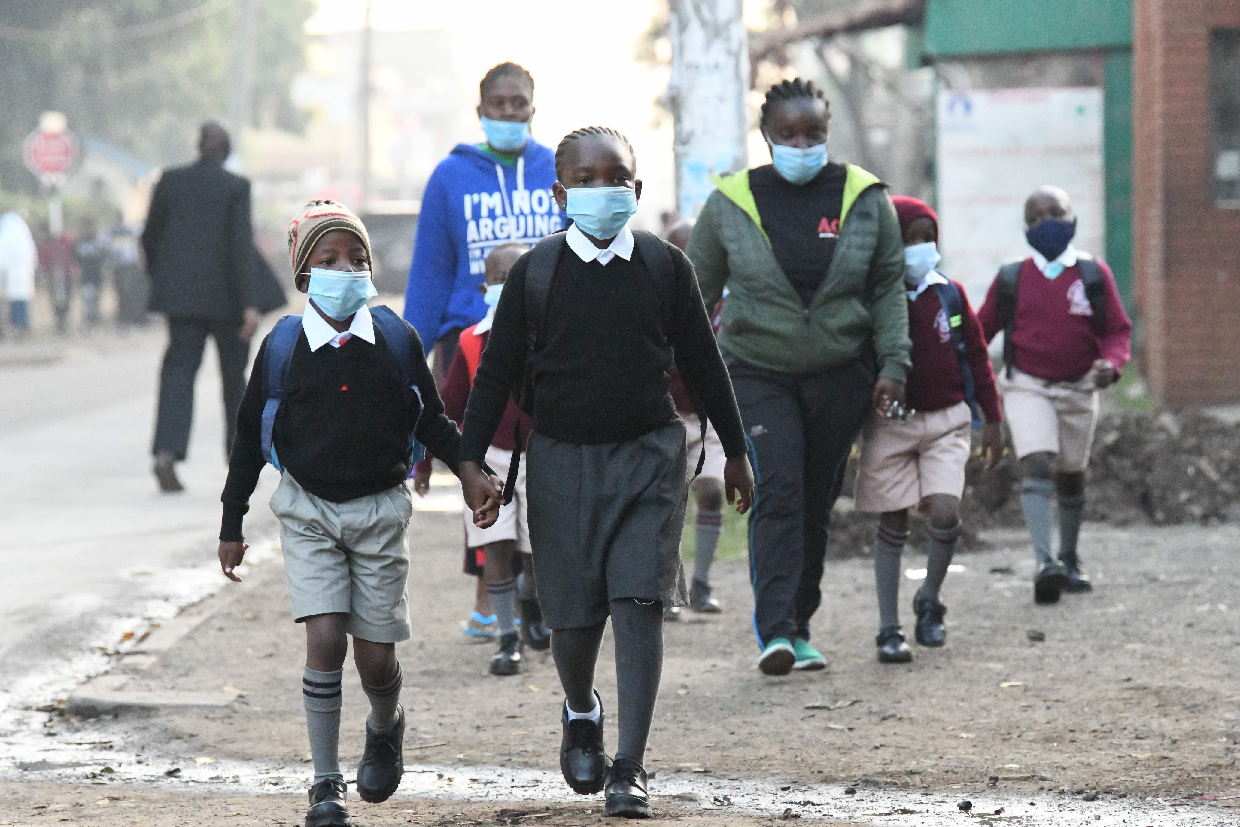 Fotos: Los niños de Nairobi vuelven al colegio tras el parón por la pandemia