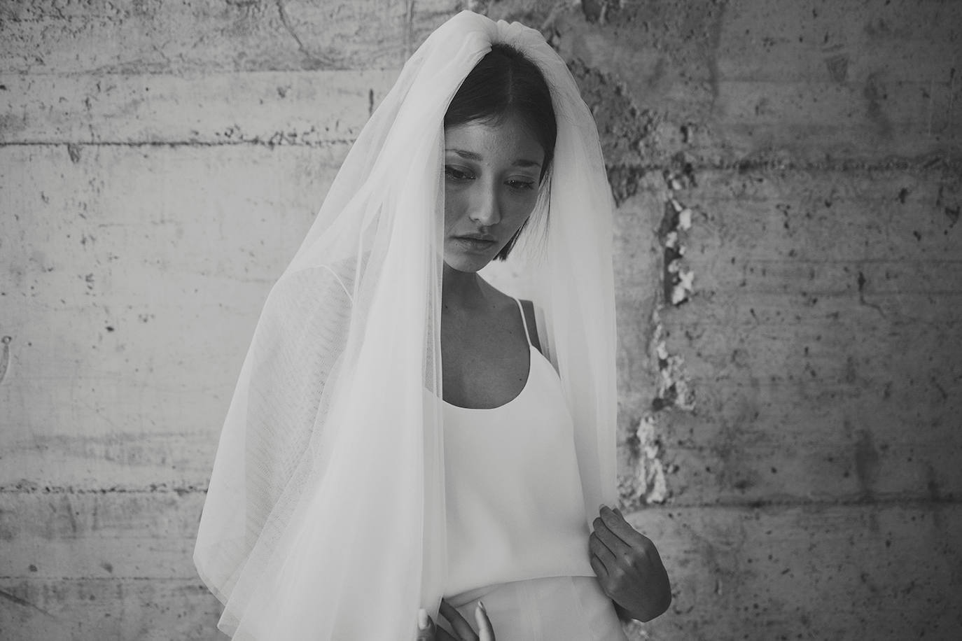 'Love by OTADUY' es una nueva marca nativa digital, y todos los diseños se venderán exclusivamente 'online'. En la 'e-shop', cada novia encontrará el look completo, incluyendo los complementos