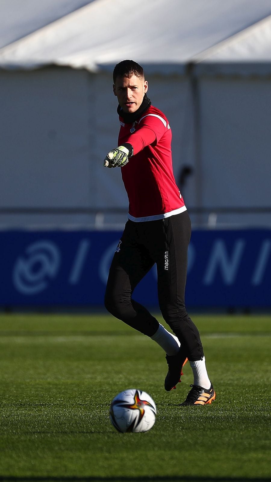 Fotos: La Real se ejercita pensando en la Copa