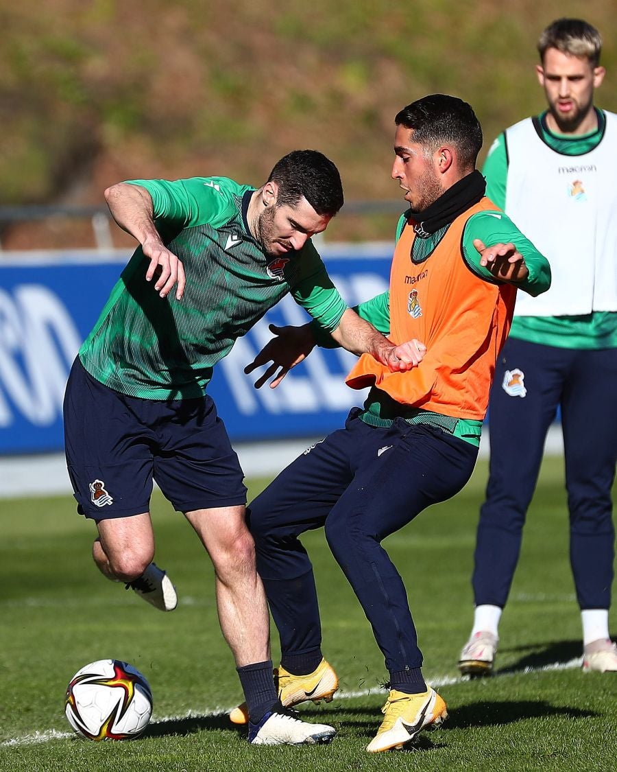 Fotos: La Real se ejercita pensando en la Copa