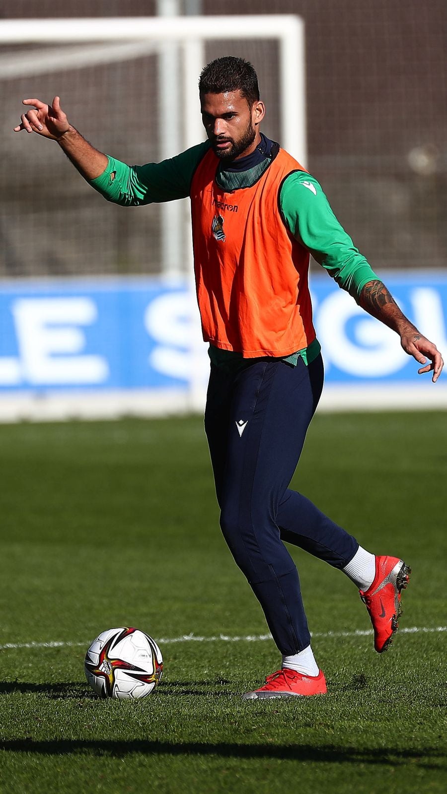 Fotos: La Real se ejercita pensando en la Copa