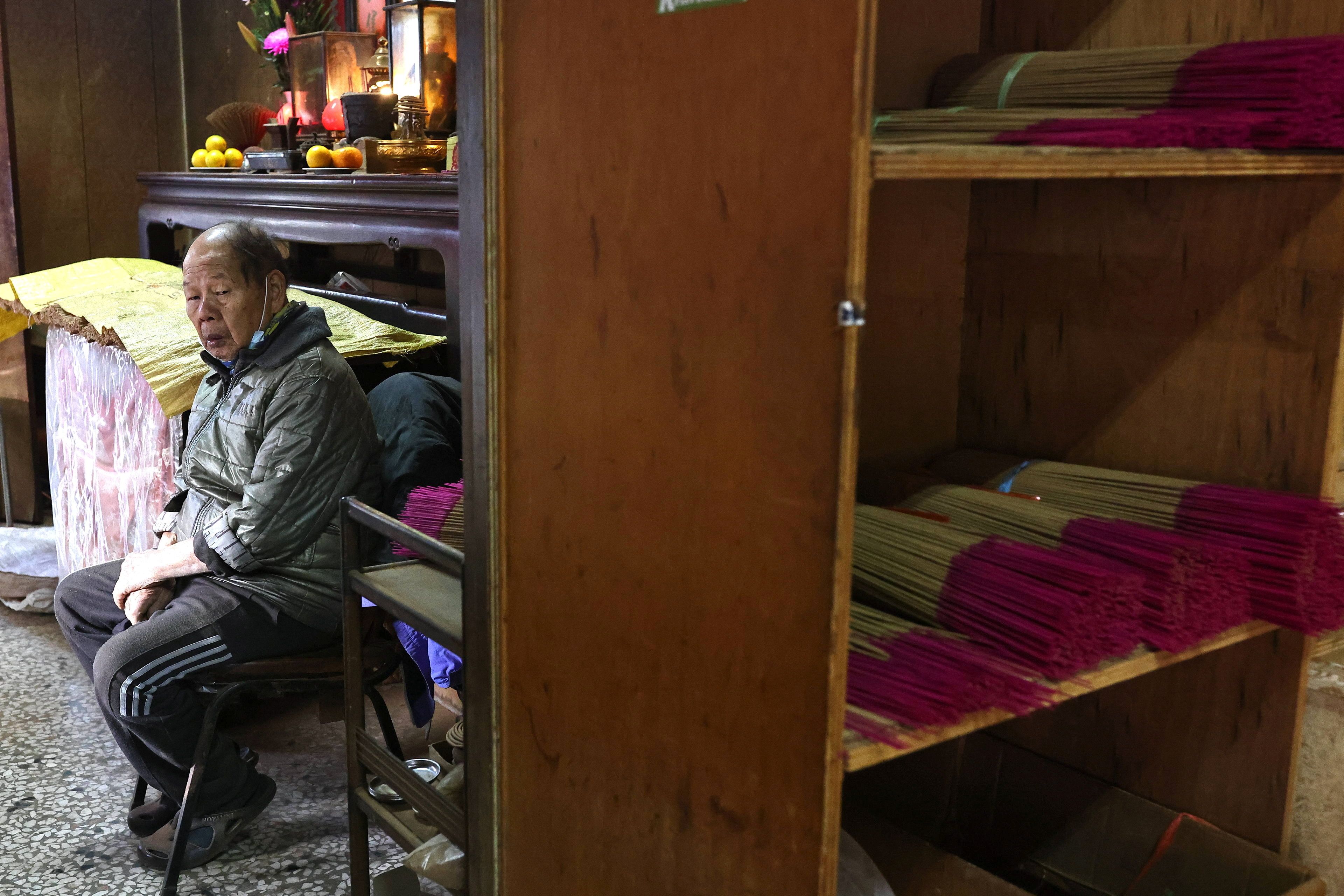 Fotos: El arte de fabricar las varitas de incienso