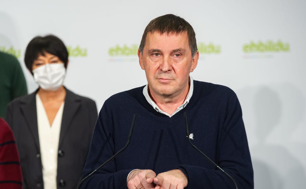 Arnaldo Otegi, en una rueda de prensa reciente en la sede de EH Bildu.
