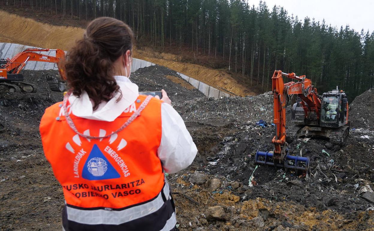 Un año del derrumbe de Zaldibar: cobertura especial sobre la catástrofe humana y ecológica