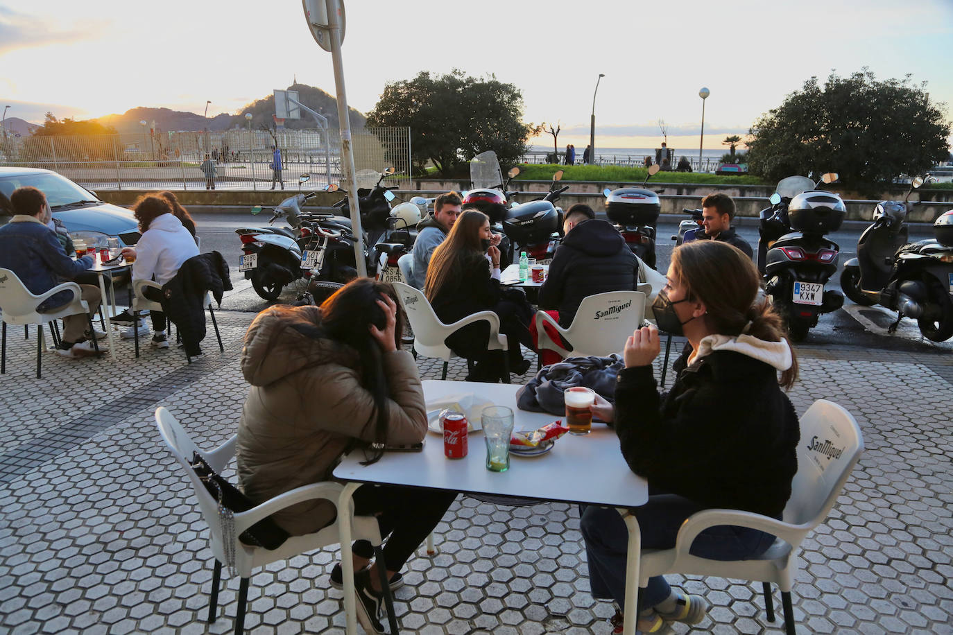 Algunos bares se animaron a abrir el mismo martes como el Campero de Gros. 