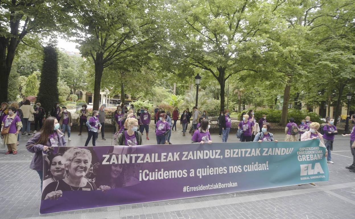 Concentración de trabajadoras de residencias en una imagen de archivo. 