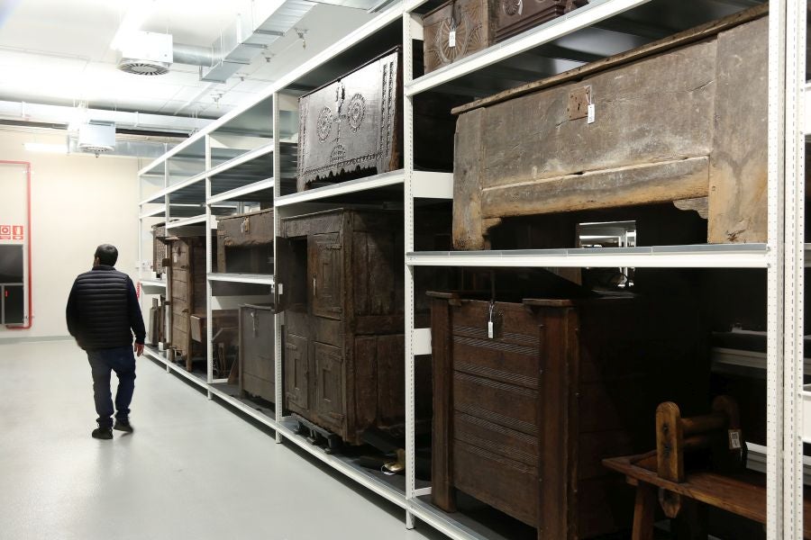 Gordailua guarda más de 100.000 piezas. 