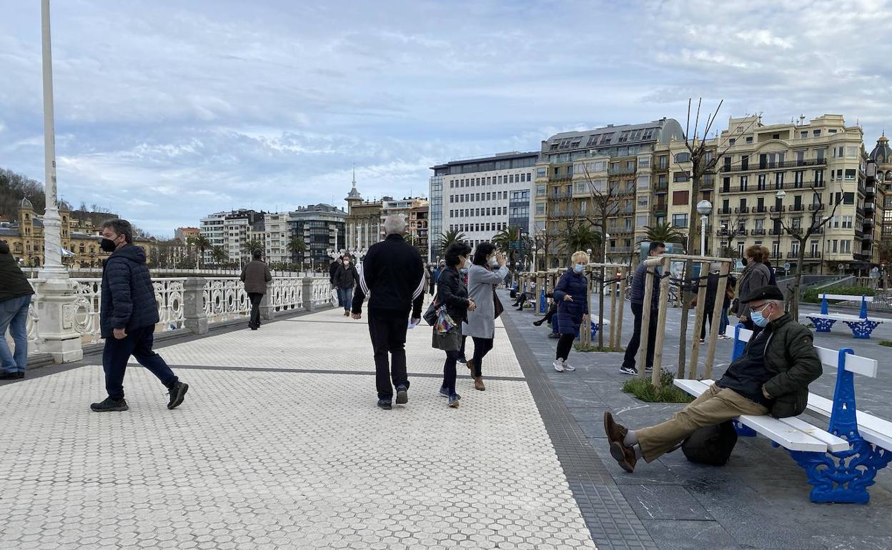 coronavirus Euskadi: El virus sigue a la baja con 453 contagios en Euskadi y la presión hospitalaria comienza a descender