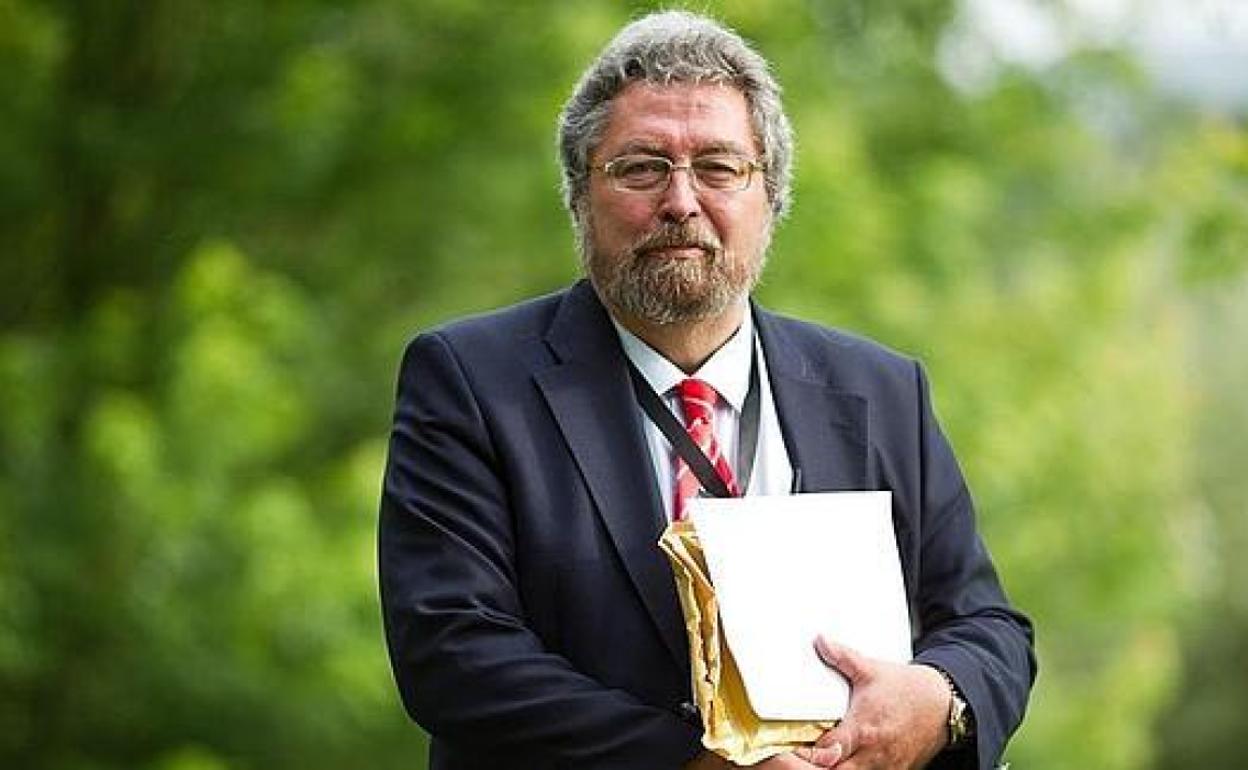 Manu Lezertua continuará al frente de la institución del Ararteko