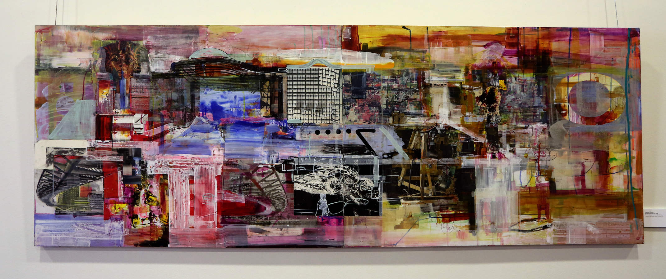 D.Museoa alberga desde este viernes y hasta el próximo 20 de mayo una exposición que, bajo el título 'Espacio para una Aparición', muestra las diferentes visiones de la iconografía cristiana de Gorka Salmerón y Joxan Iza que exponen juntos por primera vez.