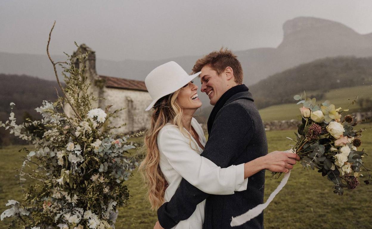 La boda íntima y de ensueño de Patri y Txetxu organizada por 'Bodas Muy Mía'.