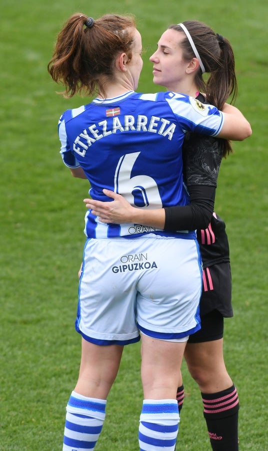 La Real Sociedad venció en casa al Real Madrid por tres goles a uno con remontada incluida para apurar una de las últimas oportunidades de las realistas para luchar por los puestos que dan acceso a competición continental. 