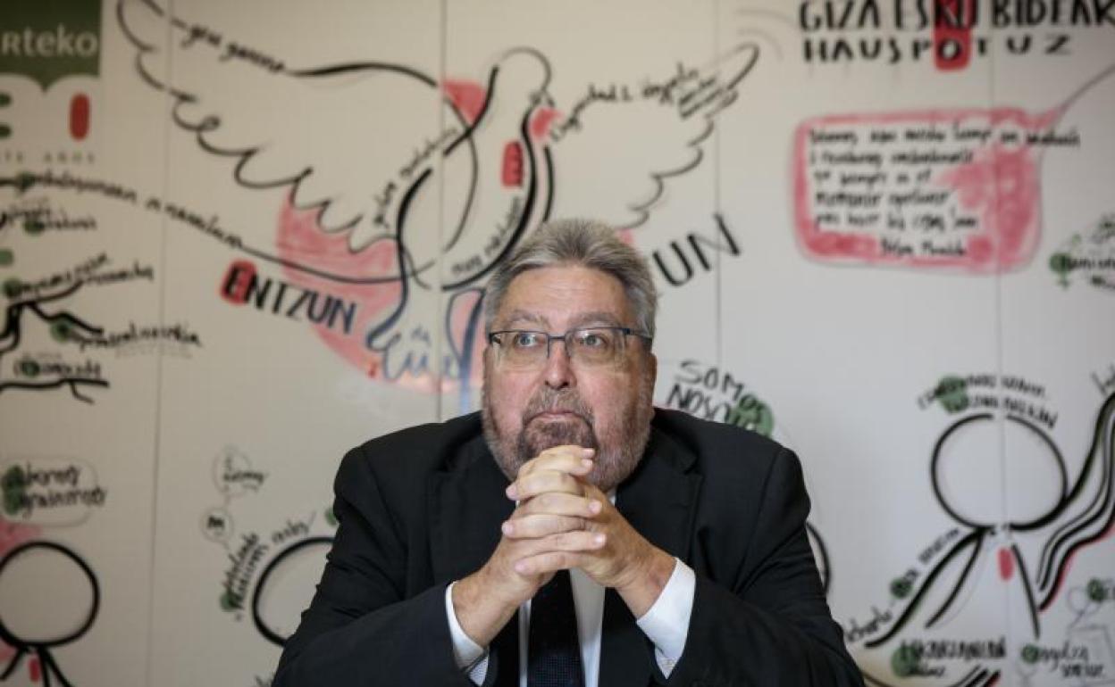 Manuel Lezertua, recientemente reelegido como Ararteko. 