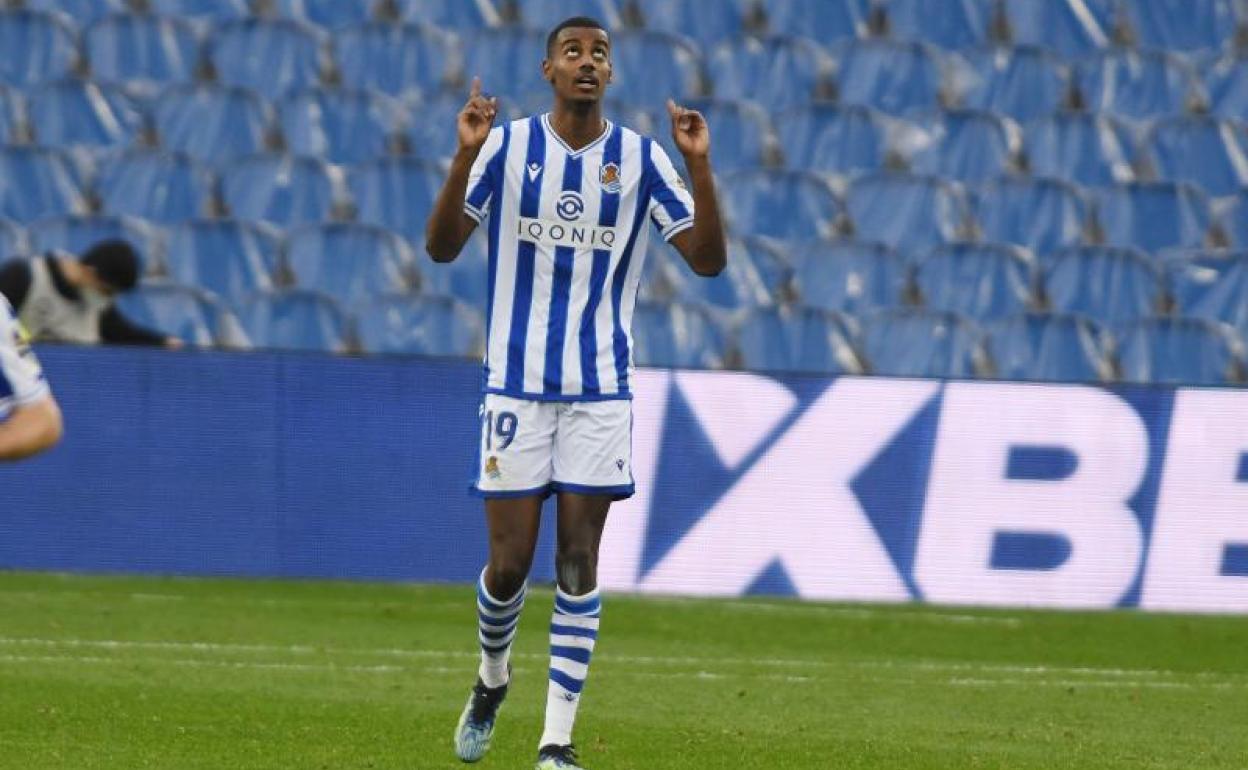 Isak ha marcado en las seis últimas jornadas de Liga y si lo hace ante el Real Madrid marcará un nuevo récord en la historia de la Real Sociedad. 