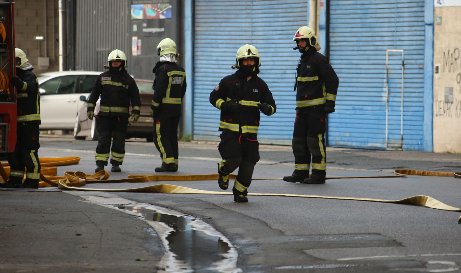 Un incendio calcina una empresa de aislamientos situado en el polígono Ugaldetxo de Oiartzun que, afortunadamente, no ha dejado heridos