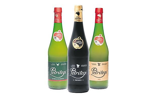 Petritegi elabora tres sidras con D.O. Euskal Sagardoa: tradicional, Premium y ecológica.